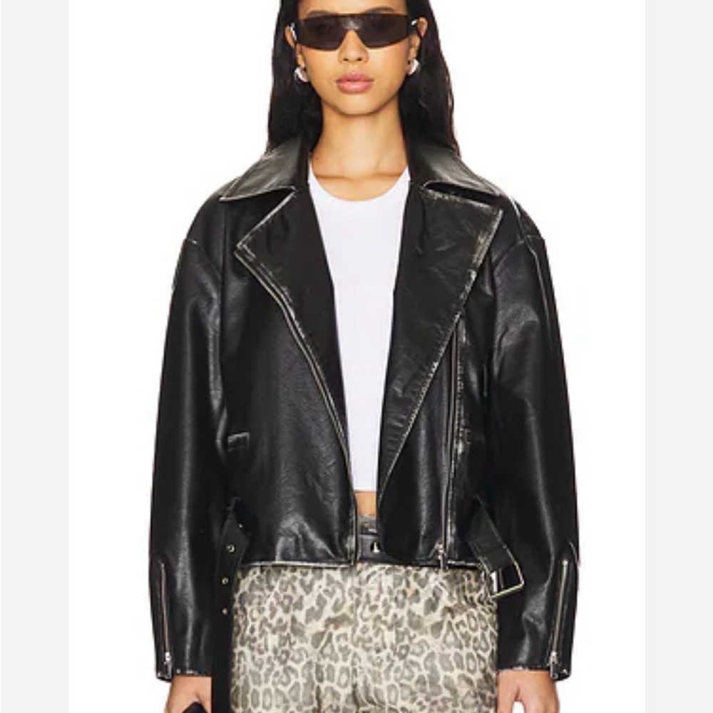 Steve Madden vegan leather distressed moto belted jacket‎ size small